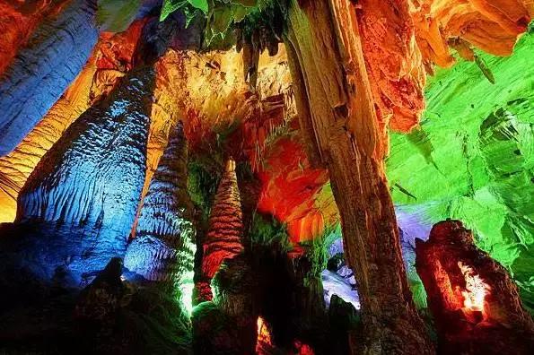 重庆让人着迷的城市,重庆一个充满火锅味的城市