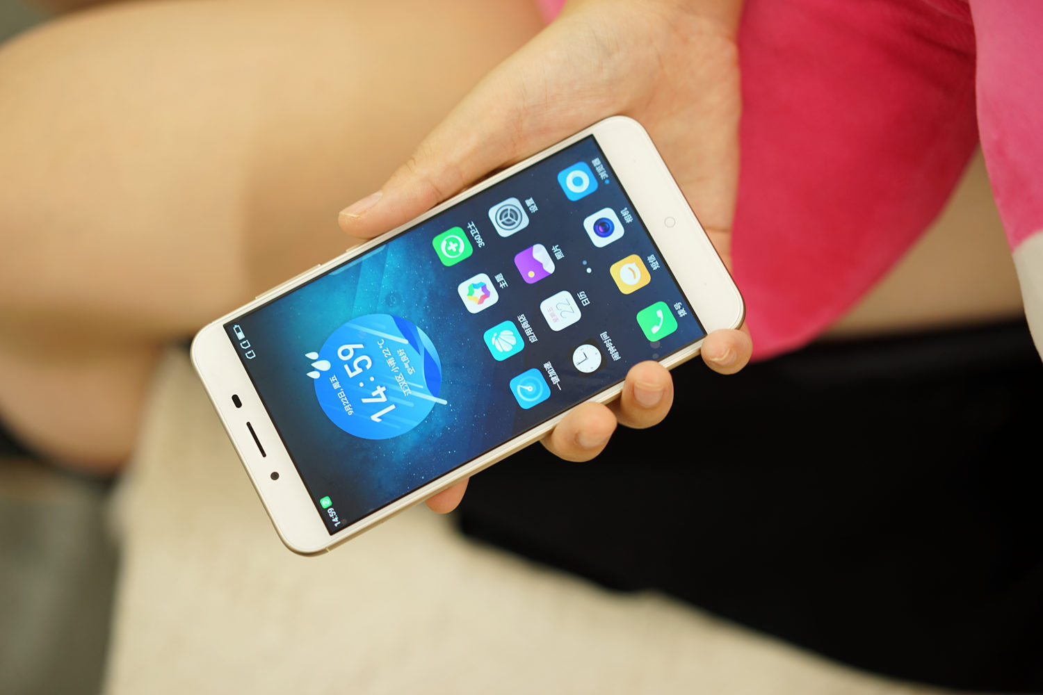 360手机vizza全新配色小镇蓝,360手机vizza