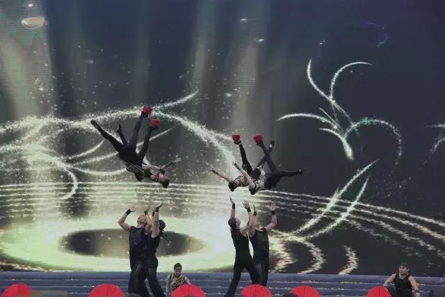 临泉乐翻天,临泉体育场球赛直播