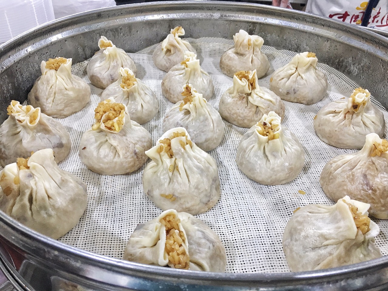 好吃便宜的烧麦推荐,南京六块钱一块的糕点