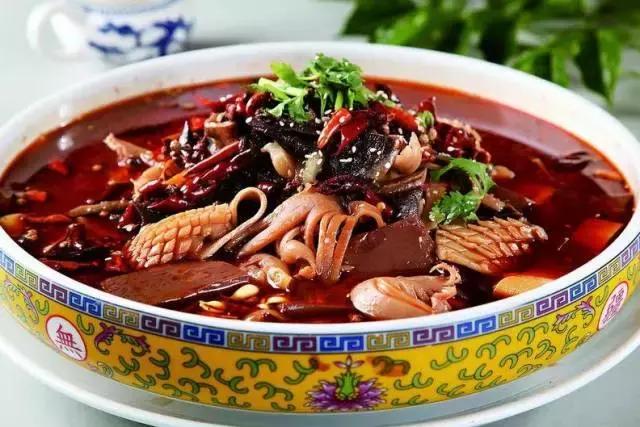 重庆让人着迷的城市,重庆一个充满火锅味的城市