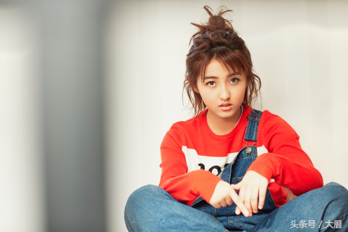 欧阳娜娜张子枫谭松韵对比,张子枫欧阳娜娜照片对比