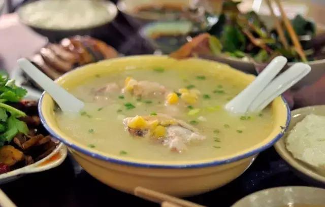 重庆让人着迷的城市,重庆一个充满火锅味的城市