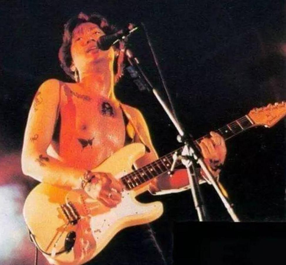 黄家驹早年情歌,黄家驹留给大家最经典的十首情歌