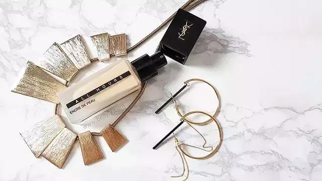 十大最好干皮遮瑕粉底液,秋冬季节适合用的粉底最新