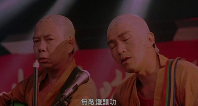 大师兄铁头功唱歌,铁头功大师兄倒立