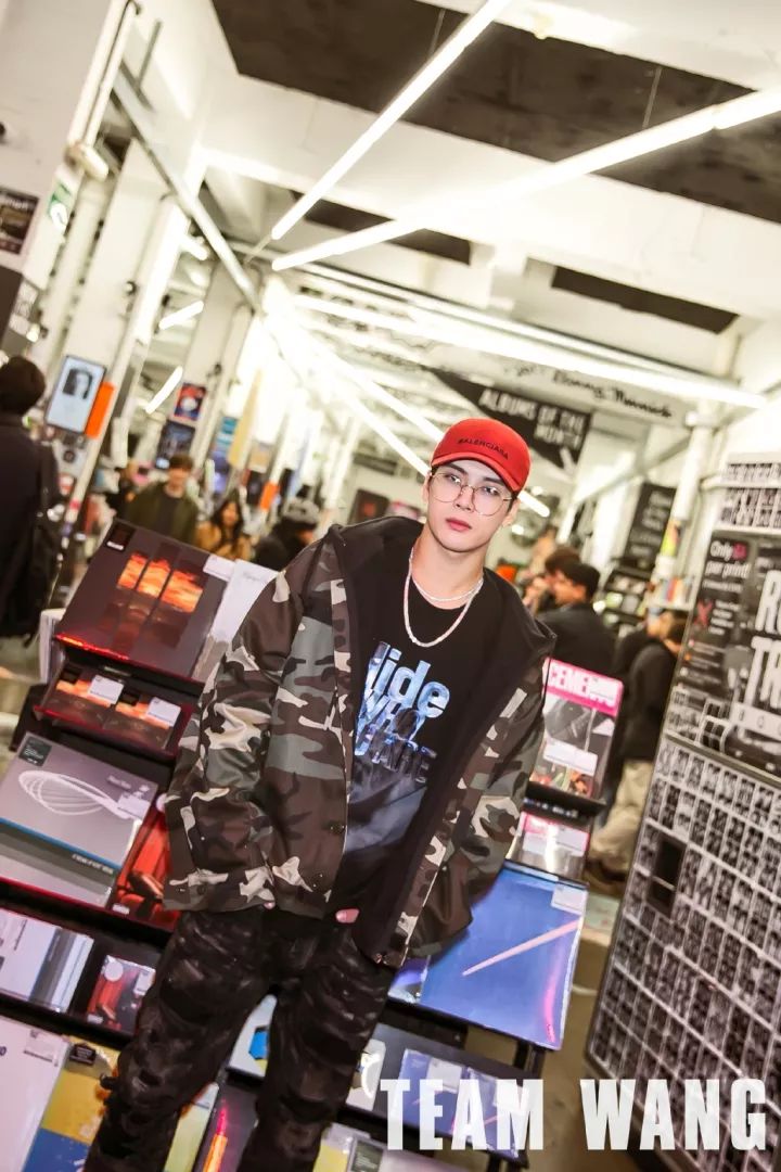 本周TA最潮|水晶雪莉一酷一美防弹茶蛋*服私**完美碾压