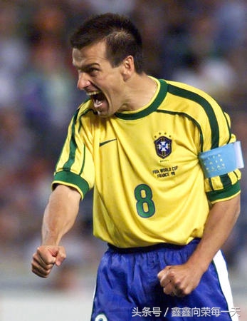 足坛十大队长排名,足球十大最强队长