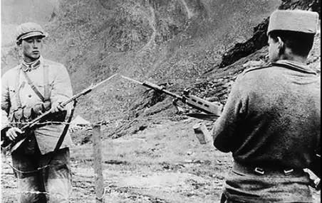 揭秘：月业绩220万刷遍*赚网**圈的“某发”棋牌