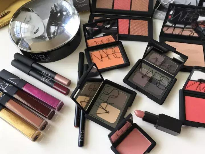 2017年圣诞限定口红香奈儿,2021圣诞限量款口红ysl