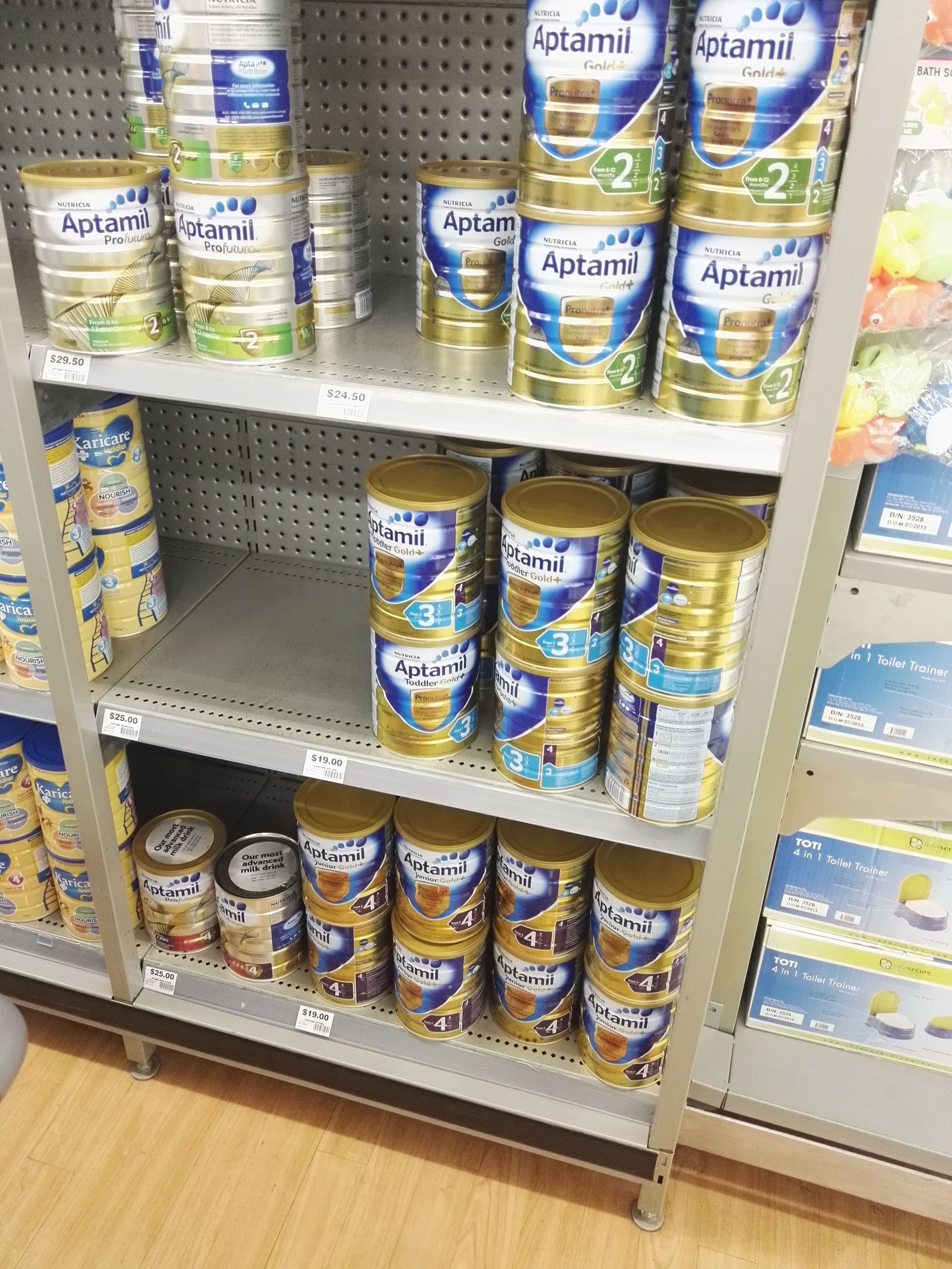 为啥澳洲奶粉比国产便宜,澳洲超市的奶粉是真的吗