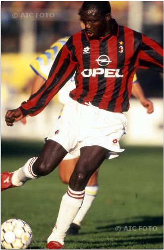 追忆布冯在国际米兰的辉煌岁月,布冯捞球ac米兰错失冠军