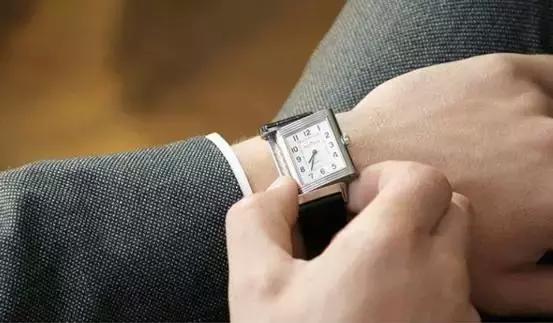 腕表鸡头凤尾选择,腕表小白应该如何选表