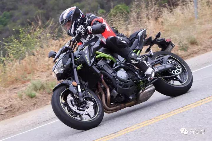 川崎z900和z900rs发动机,川崎z900与z1000的对比