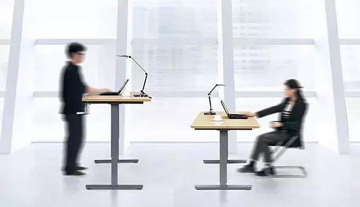 桌椅高度差多少人坐着舒服,桌椅的高度会导致近视吗