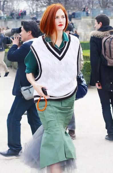 毛衣衬衫最温暖的叠穿套路,毛衣衬衫这么穿时髦炸了