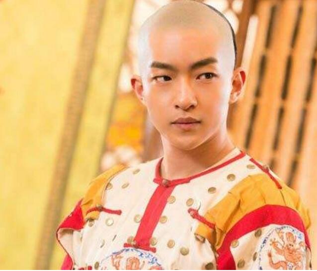 独步天下阿克敦为什么没认出东哥,独步天下东哥和步悠然是一个人吗