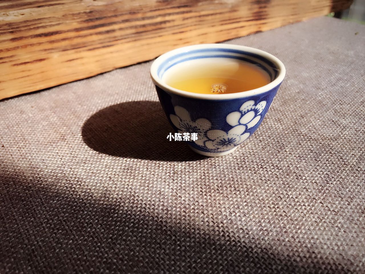 老茶铁观音陈味跟酸味区别在哪里,岩茶红茶铁观音各有各的特色