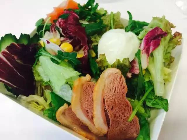 阿里巴巴和华为哪里的员工待遇好 (阿里巴巴华为员工多么)