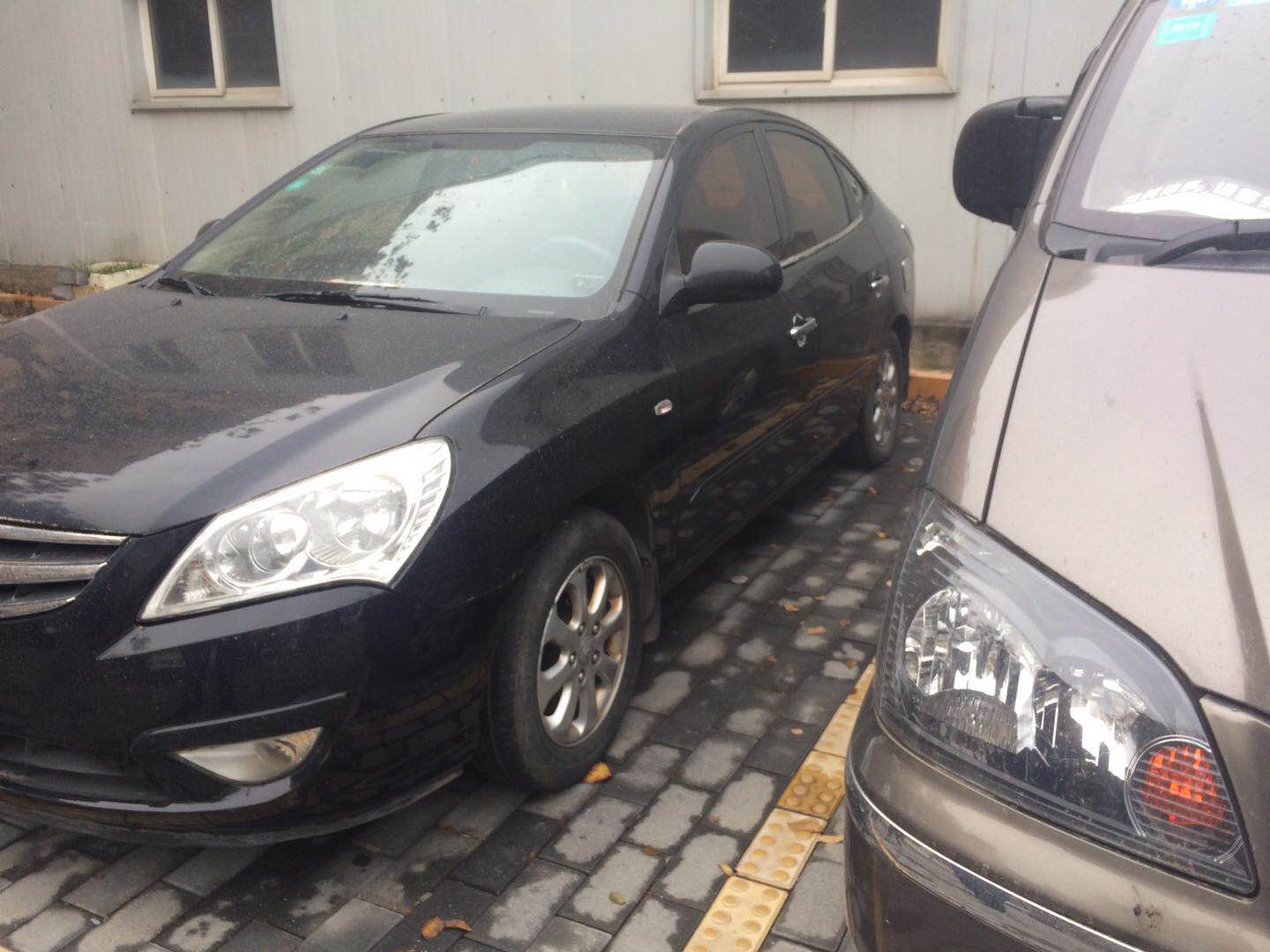 1万元二手现代悦动,2.5万多的二手车手动