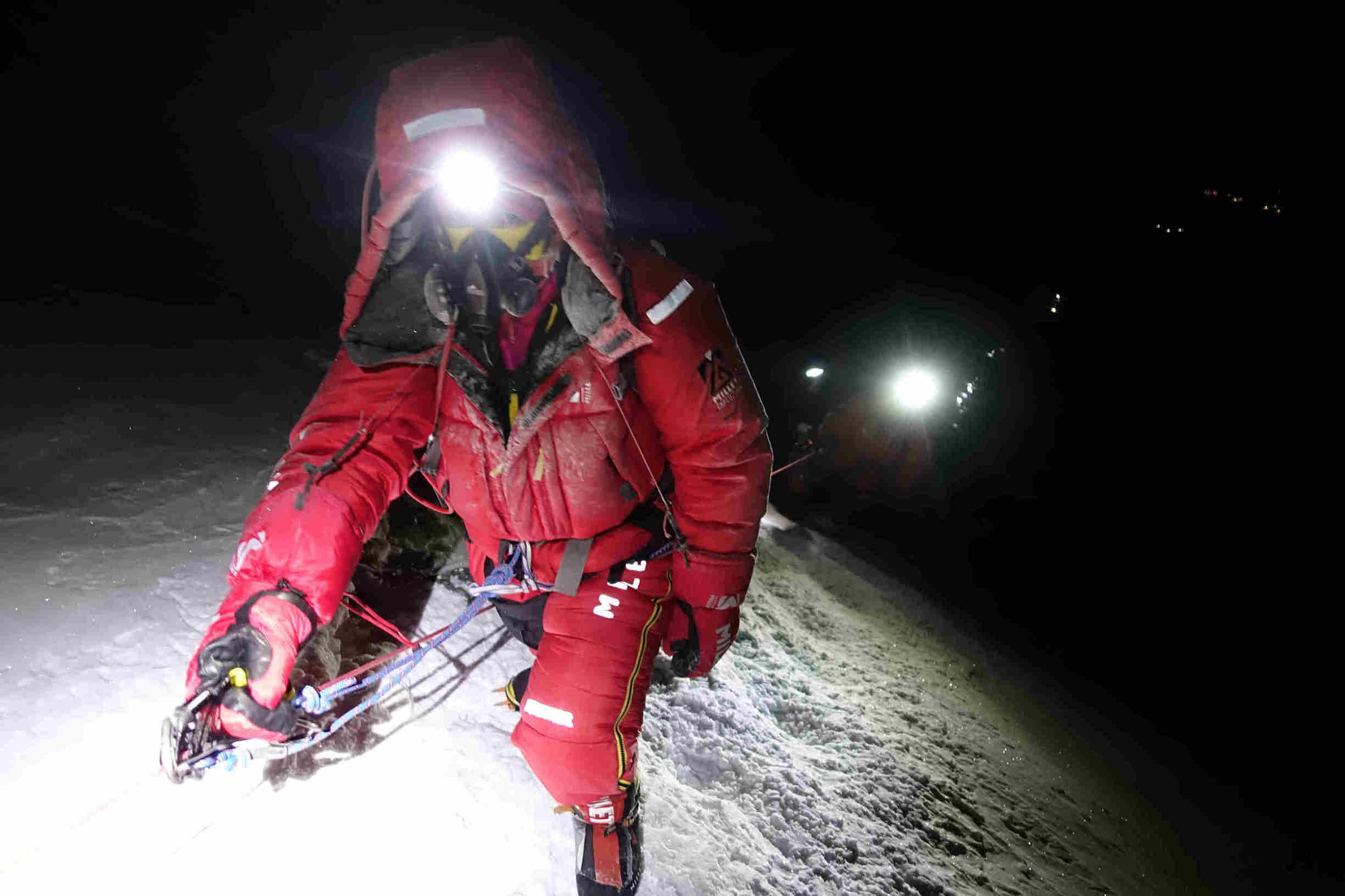 海拔不断的升高,海拔高度一直上升