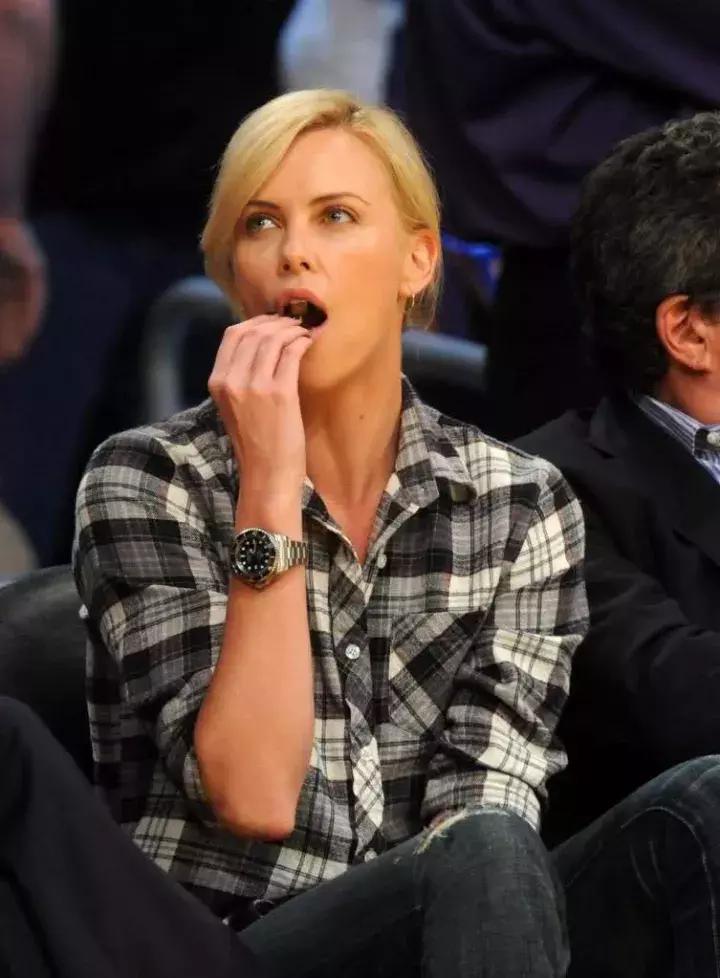 腕表鸡头凤尾选择,腕表小白应该如何选表