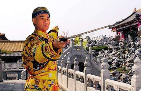 康熙雍正乾隆他们皇帝谁当的最好,顺治乾隆雍正康熙是什么关系