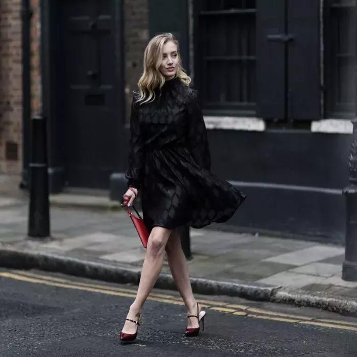 身高只有152cm的她用高衣Q惊艳了世界！