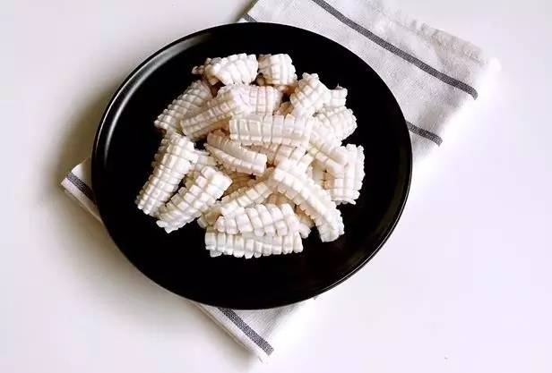 手把手教你切出漂亮鱿鱼花刀,鱿鱼花刀的几种切法