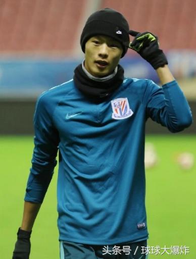 申花足球震撼场面超燃观众席,申花新星惊艳全场