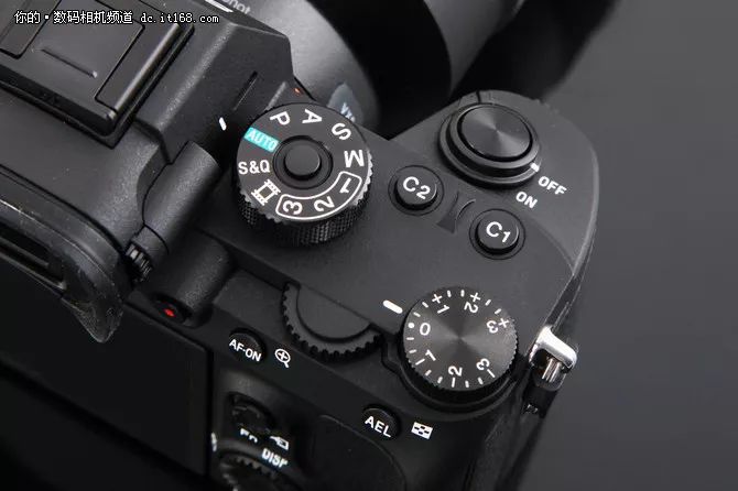 索尼a7r3使用外置闪光灯,索尼全画幅微单a7r3