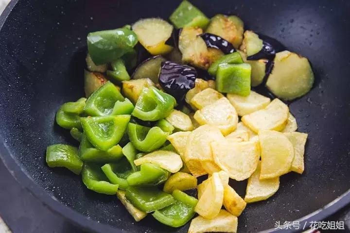 地三鲜的下饭神器,下饭神器地三鲜