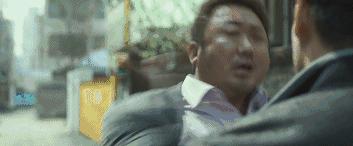 真敢拍！虐同事杀老板的大*片爽**