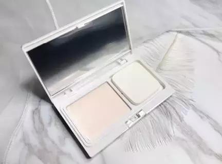 粉饼推荐干皮不卡粉,哪种粉饼好用不脱妆不卡粉