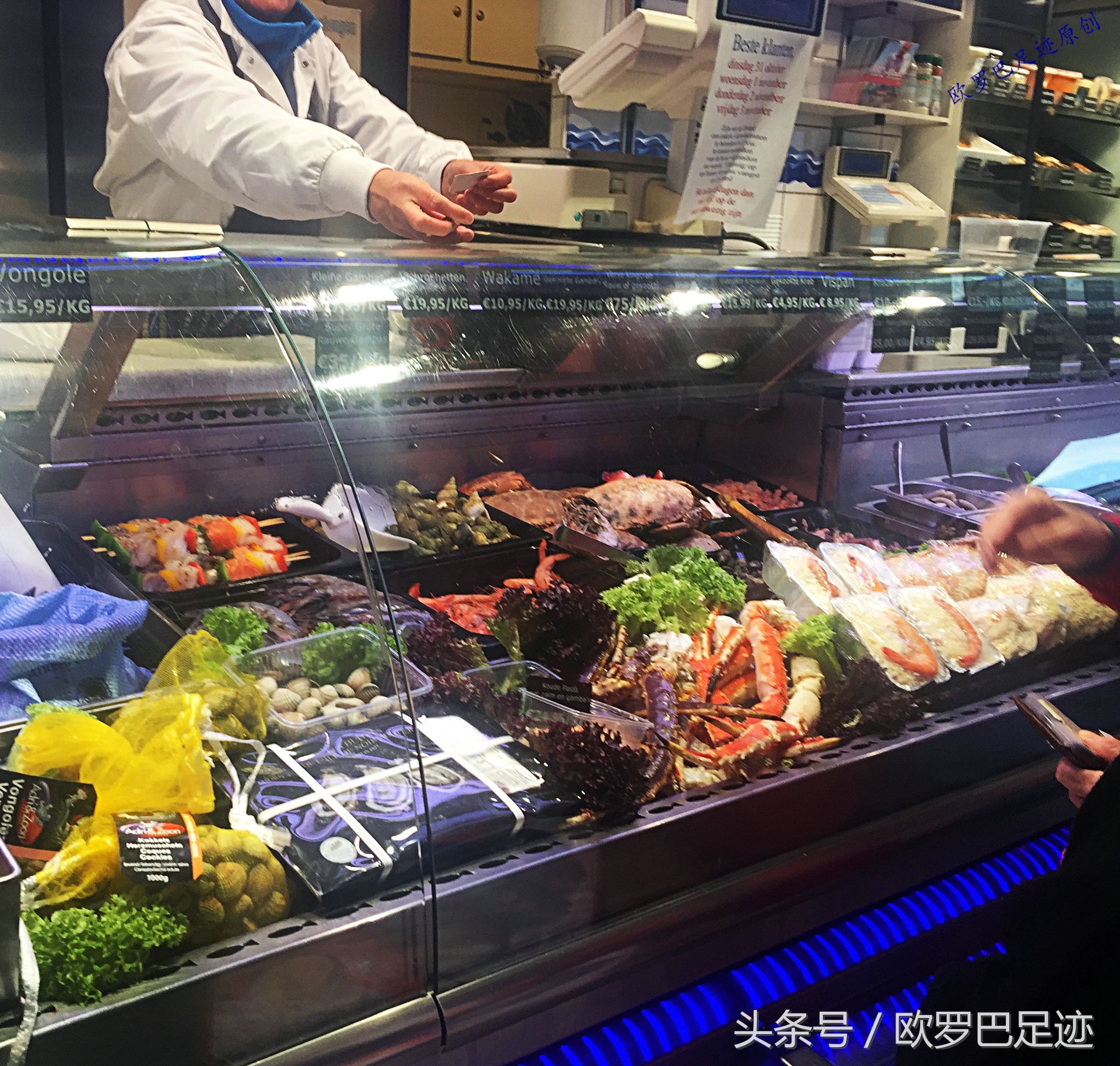 中国厨子邂逅欧洲小镇海鲜市,不认识的鱼炖起来也不手软