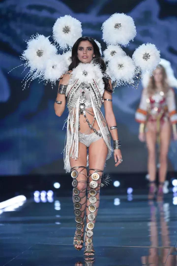 2017年维密秀视频完整版,2017维密秀现场直播