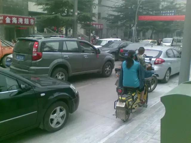 怎样“跟车”“避让”行人、非机动车？技巧看这里！