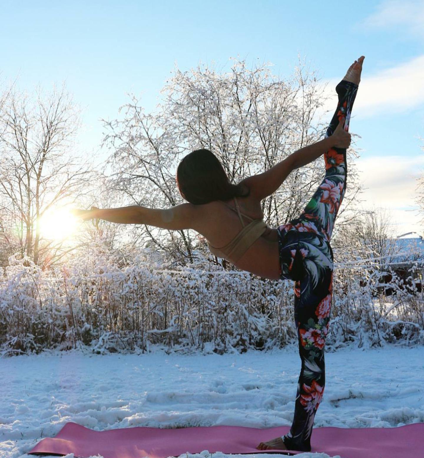 练习劈叉好处多，每天拉伸几分钟，让身体变柔韧