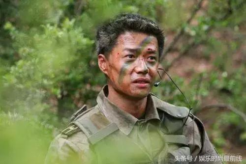 段奕宏演技炸裂穿西装,影帝段奕宏现场挑事儿放飞自我