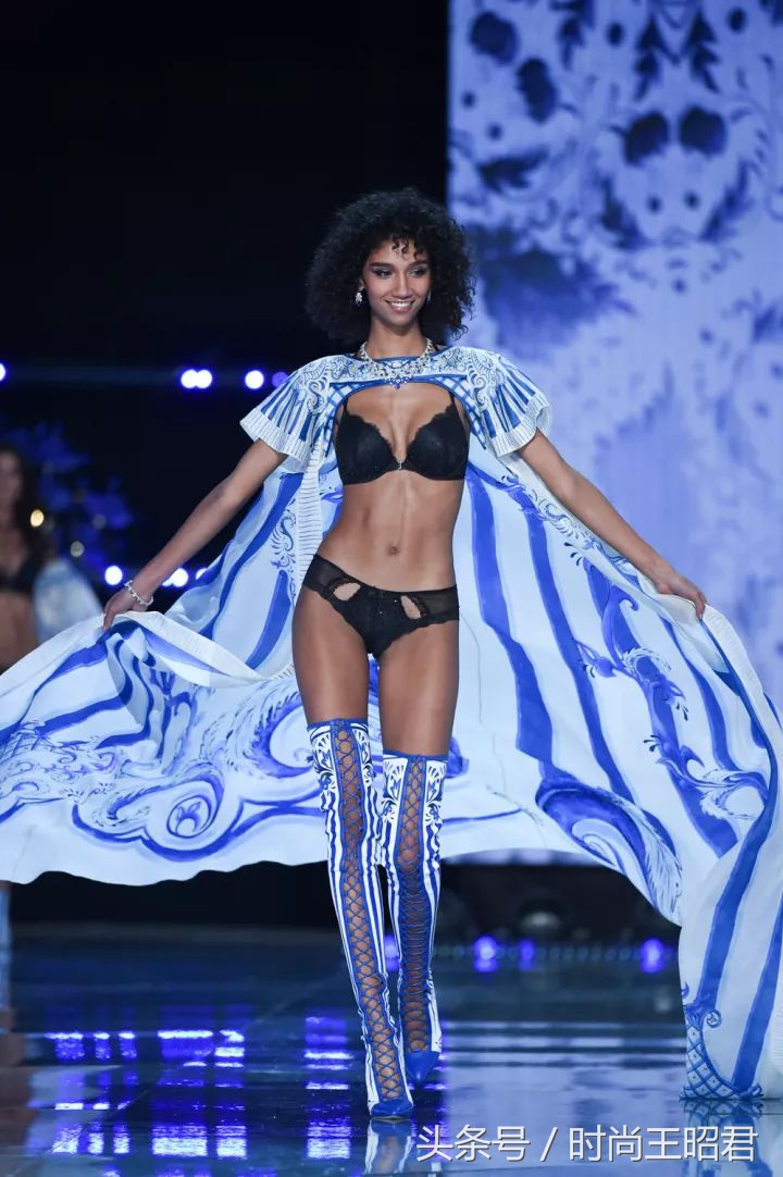 维多利亚的秘密走秀图片,16年维多利亚的秘密走秀