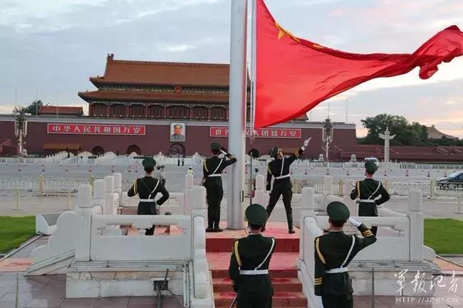 这俩河北小伙儿被称为“中国男神”！上央视后，火了！