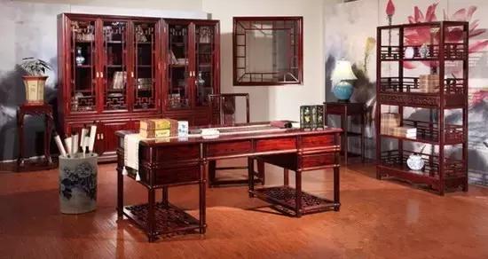 红木家具冬天开窗时间长了怎么办,冬天红木家具开裂怎么处理