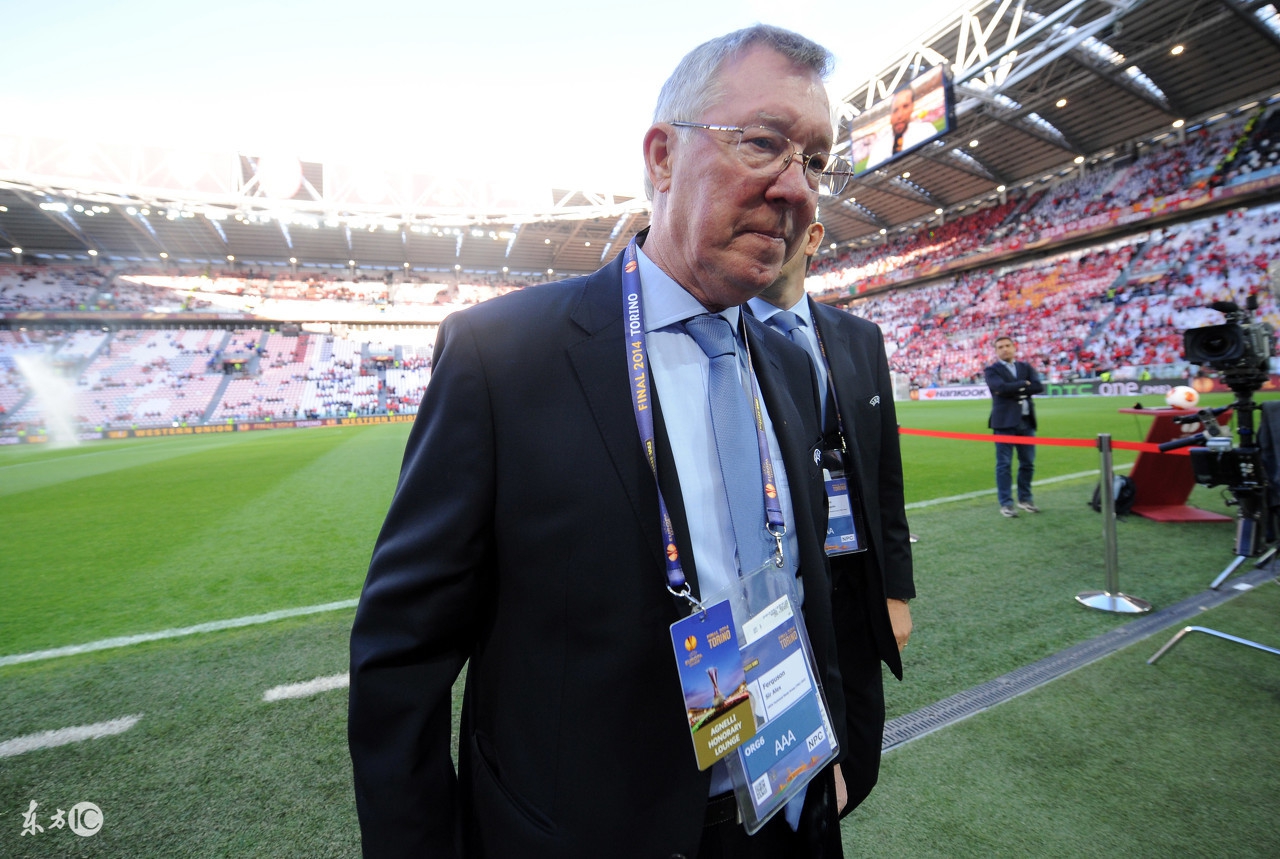 曼联主场老特拉福德球场替补席,曼联主场2015年老特拉福德球场