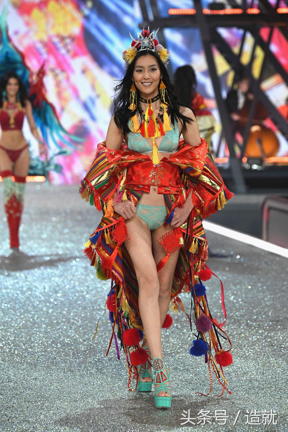 王思聪看雪梨参加维密,王思聪对奚梦瑶评价