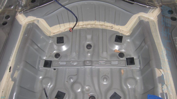 丰田锐志音响有杂音,丰田锐志启动噪音大怎么解决