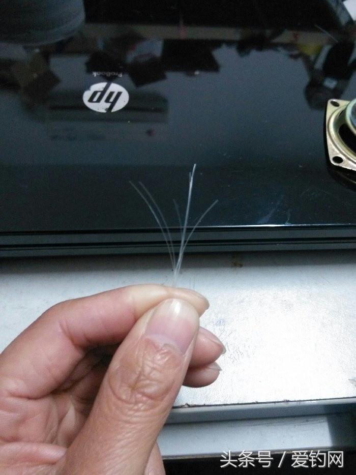 爆炸鱼钩的绑法图解教学,双钩鱼钩8字环的绑法图解