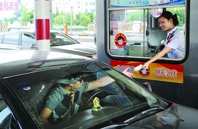 没车不方便现在买车又不划算咋办,有了车之后一年需要花费多少钱