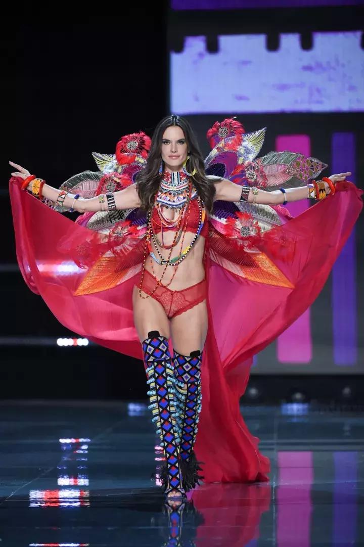 2017年维密秀视频完整版,2017维密秀现场直播