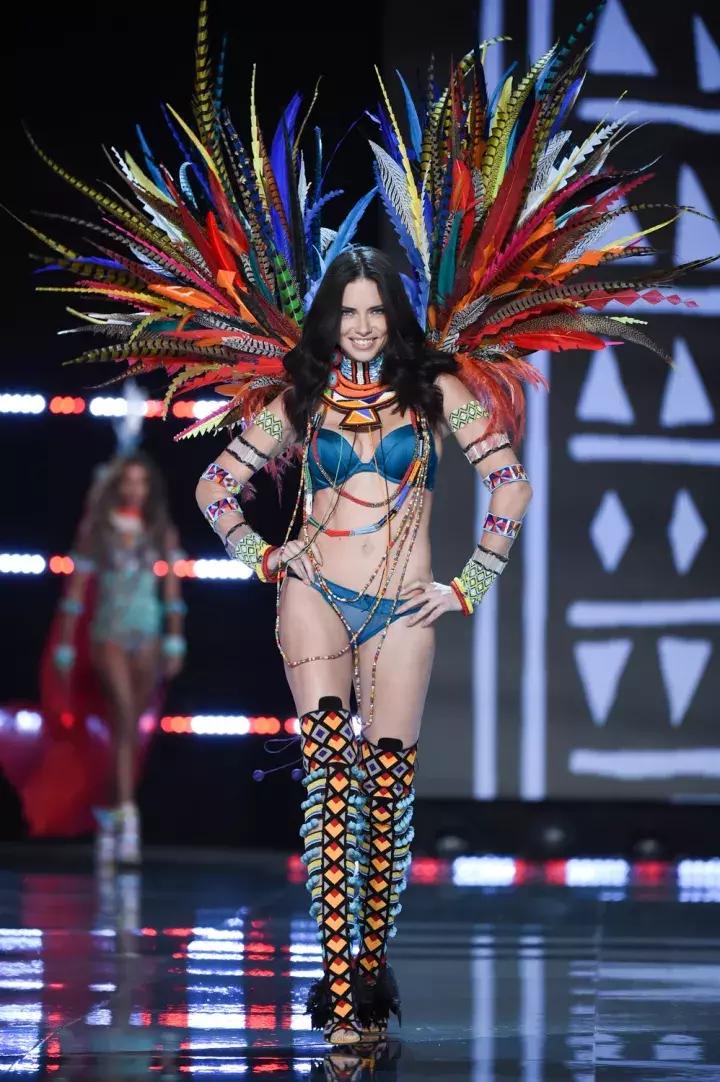 2017年维密秀视频完整版,2017维密秀现场直播