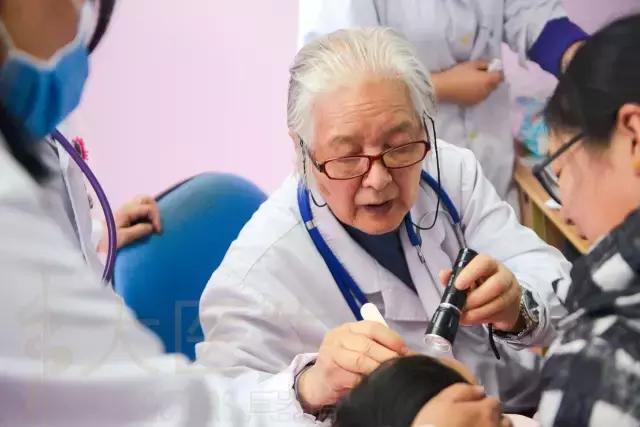 哮喘专家教授,儿科专家陈育智